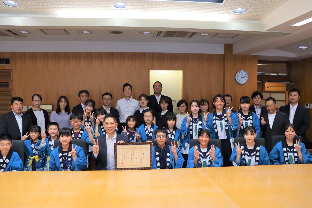 070903-2 花輪ばやしコンクール知事賞受賞団体（舟場元町）による知事への受賞報告