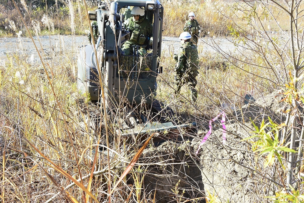 埋設のための掘開