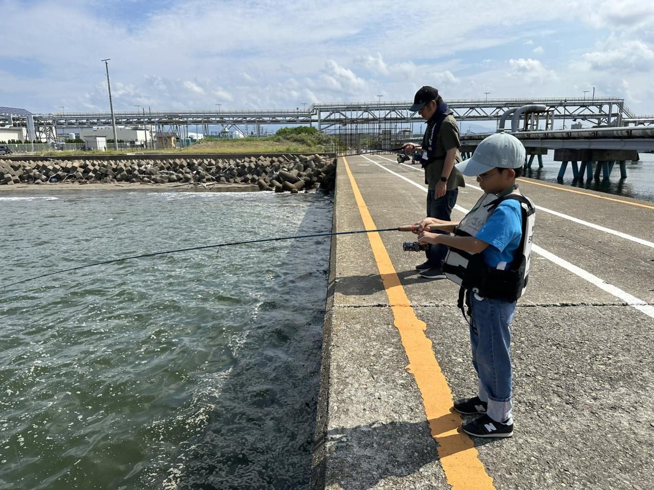 秋田港北防波堤の釣り画像