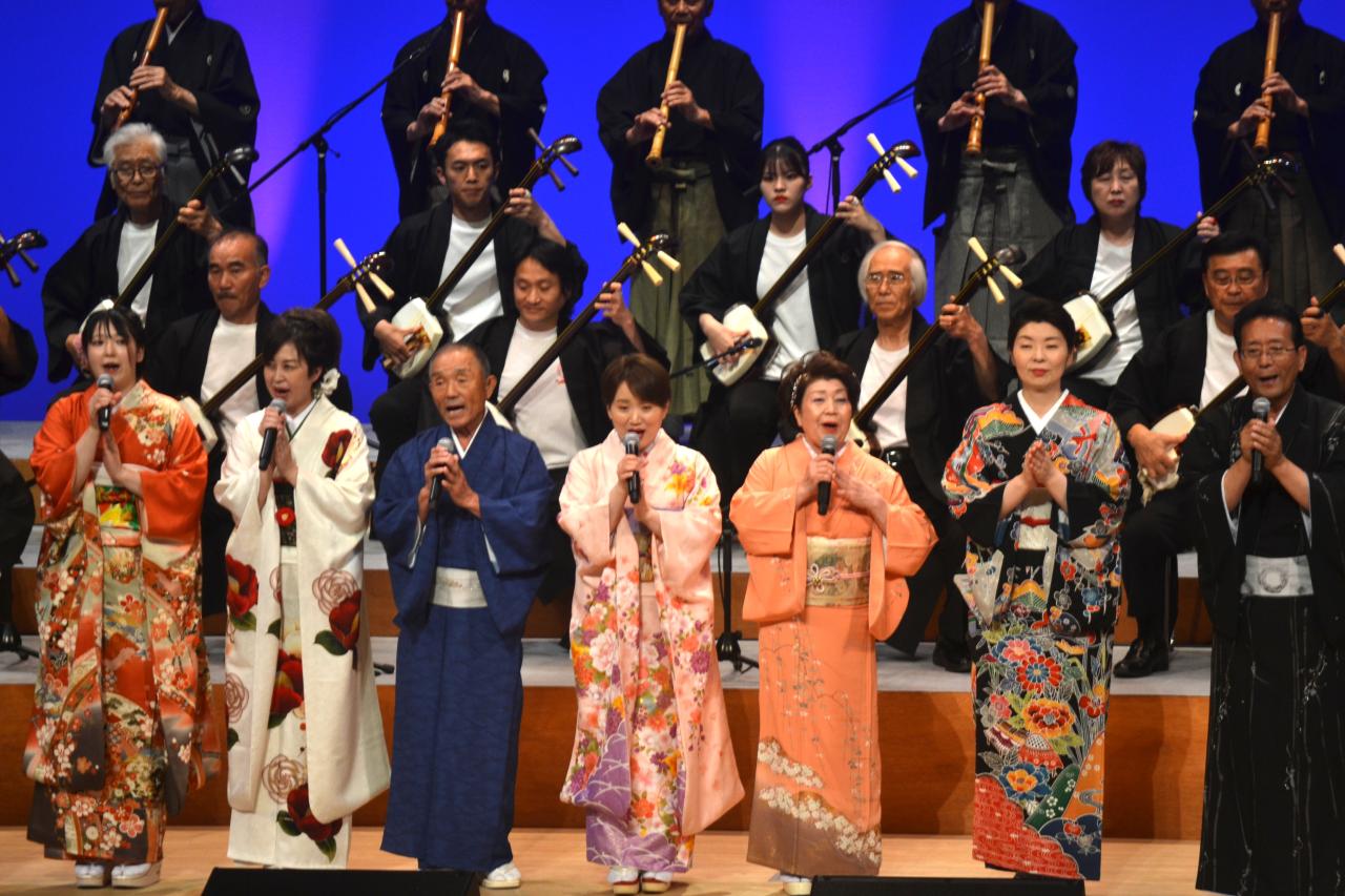 あきた民謡祭2025の公演の模様です