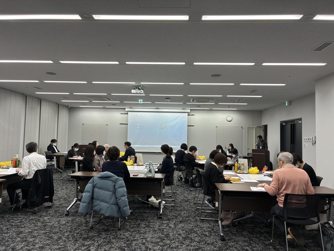 県南地区の講師が説明している様子です