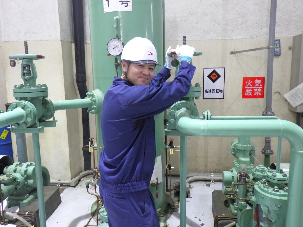 玉川発電事務所_仕事中の写真(2)