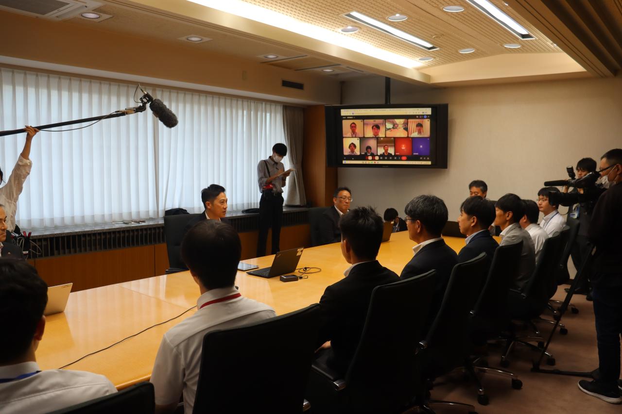 報告会の様子１