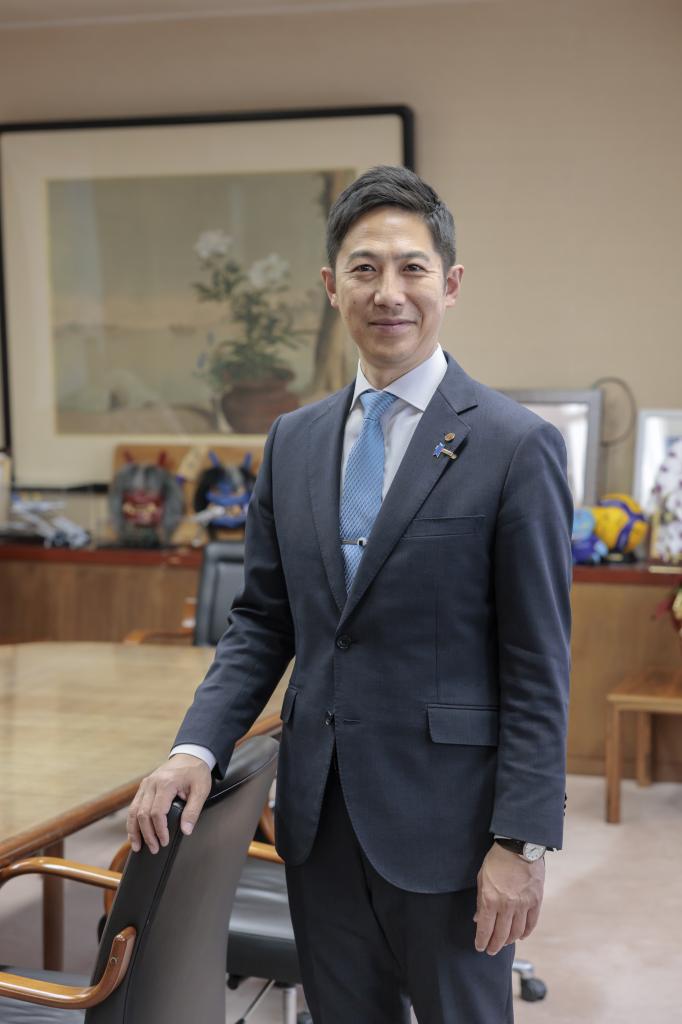 鈴木健太知事